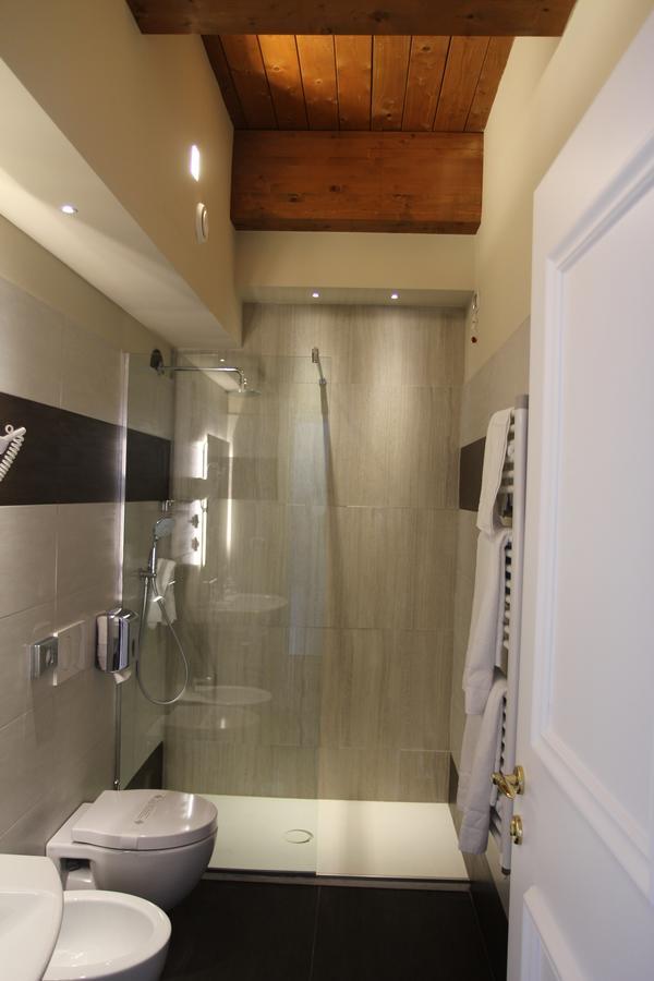 Suites & Apartments Liola' Castrocielo Bagian luar foto